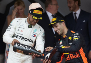 Hamilton hails 'brave' Ricciardo career move