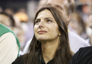 IN BEELD: Zo vierde Kelly Piquet de wereldtitel met haar liefde Max Verstappen