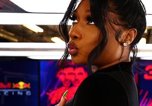 Social media uit massaal kritiek op rapster Megan Thee Stallion na gedrag op de grid