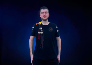 In gesprek met Red Bull Esports-coureur Yuri Kasdorp: 'Zat in een droomteam met Hartley'