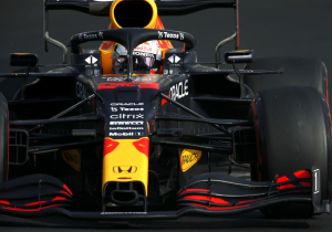 Verstappen "absolutely insane" in landing vital Abu Dhabi pole
