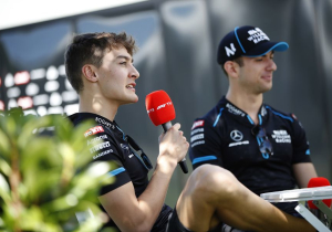 Latifi blij met Russell als teamgenoot: 'Hij helpt me om sneller te groeien'