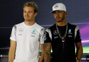 Hamilton "phenomenal" in 'grey area' combat - Rosberg