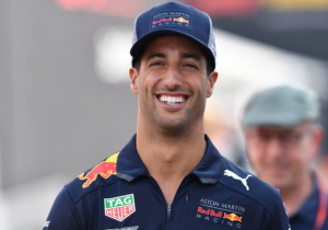 Daniel Ricciardo gaat los in reacties op Instagram van Red Bull Racing