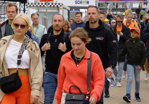 VIDEOS: La fiesta en Países Bajos bajo la lluvia