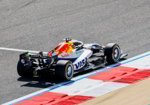 F1 star caught sleeping on the job at Bahrain testing