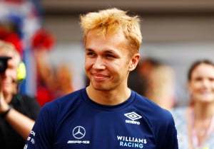 Albon open en eerlijk over kansen Williams: "We hebben een lange weg te gaan"