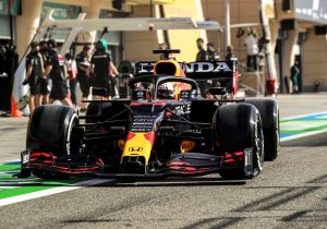 Derde vrije training Grand Prix Bahrein: Verstappen bovenaan, Mercedes moet aan de bak