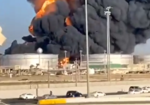 Oliefabriek Aramco in Djedda getroffen door raketaanval tijdens vrije training