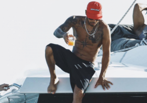 Lewis Hamilton geniet van vakantie op de Caraïben