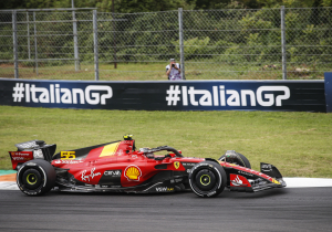 Sainz verslaat Verstappen in derde vrije training voor Italiaanse Grand Prix