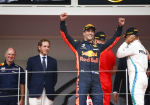 Horner heel bij met Ricciardo: "Hij heeft een ongelooflijke race gereden"