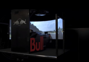 Aston Martin Valkyrie haalt absurde snelheden op Spa in F1-simulator Red Bull