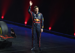 Verstappen en Red Bull uitgejoeld in O2 Arena: 'Verstappen verdient veel meer respect'