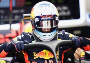 Ricciardo ziet podiumkansen: 'Ik denk dat we dichtbij zullen komen'