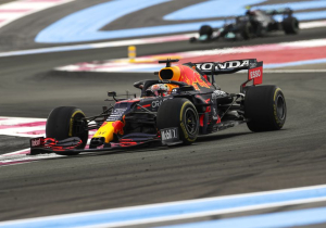 Verstappen over koppositie in WK-stand: "Ik denk er niet te veel over na om eerlijk te zijn"