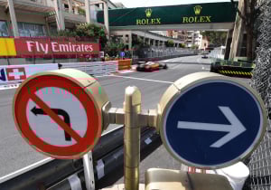 Leclerc CRASHES in qualifying at Monaco