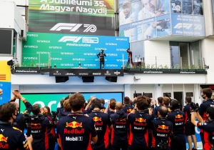 Horner: "Monteurs kregen staande ovatie van andere monteurs"