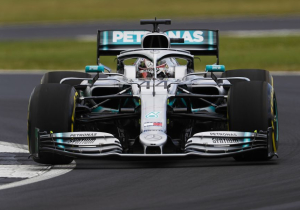 Hamilton salutes British crowd after Silverstone victory