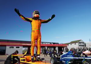 McLaren-junior krijgt opmerkelijke straf in Formule 4: "Hopelijk gaan ze in protest!"