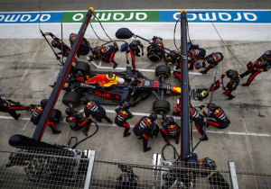 Red Bull Racing blikt terug op wonderdaad monteurs Verstappen in Imola