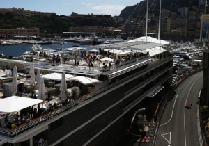 IN BEELD: Teams maken zich op voor derde vrije training