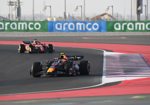 De definitieve startopstelling voor de sprintrace in Qatar