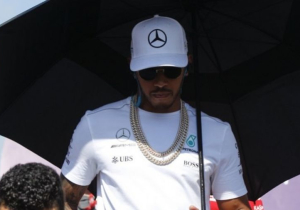Wereldkampioen Lewis Hamilton verwijdert al zijn foto's op Instagram