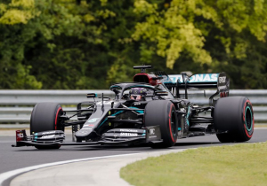 Hamilton smashes Hungaroring lap record en route to 90th career pole