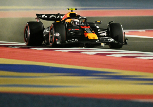 LIVE (gesloten) | Sprint in Qatar: Piastri domineert, Verstappen op P4, Tsunoda krijgt tijdstraf