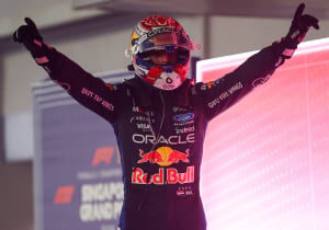 Microfoons cooldown room uitgeschakeld na gevloek en gelach tussen Verstappen en Leclerc