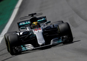 VIDEO: Mercedes kerstspecial: Moeilijke momenten in Brazilië