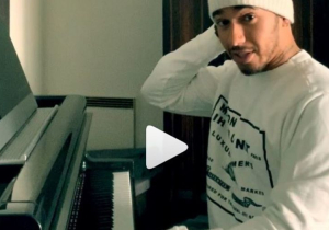 VIDEO: Lewis Hamilton is awesome at playing piano too