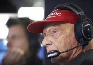 'Lauda moet langer in ziekenhuis blijven'