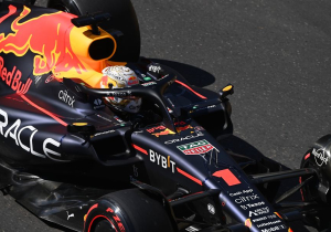 Boardradio Verstappen in Bakoe: "Was dat een goede race? Zeggen jullie het maar"