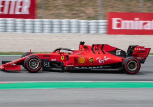 Vettel: "Eerlijk beeld dat Mercedes sneller is dan Ferrari"