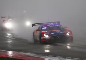 Code rood in Barcelona: kwalificatie afgelast, zondagsrace voor Verstappen Racing verplaatst