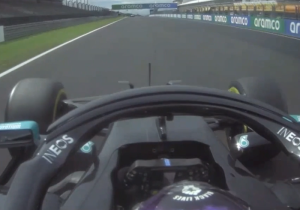 Hamilton verrast door bericht engineer: "Je zei dat Verstappen eruit lag"