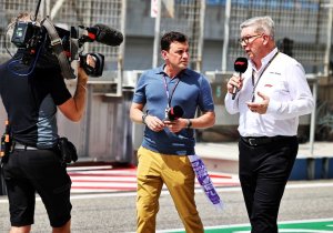 Buxton verdedigt Russell: "Nu weet Verstappen hoe andere coureurs zich voelen"