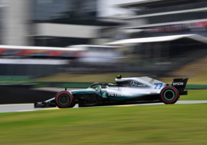 Bottas over verdedigende rol: "Het wordt wel wat vervelend"