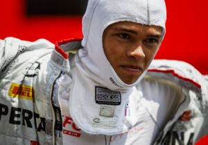Nyck de Vries wint Grand Prix van Hongarije in Formule 2