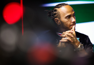 Hamilton urges Mercedes patience after practice struggles