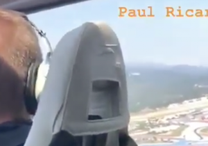 Max Verstappen arriveert per helikopter op Paul Ricard