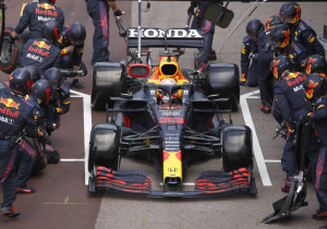 Horner over titelstrijd: 'Kwestie van tijd voor Mercedes terugslaat'