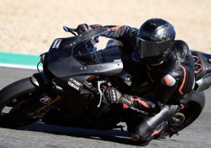 VIDEO: Hamilton's Superbike test behind the scenes