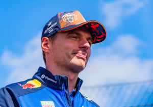 Verstappen verdween na crash in Energy Station: "Wilde even de race kijken"