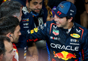 El genial REGALO de Checo a Sainz y Alonso