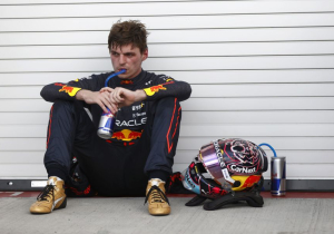 Boardradio Verstappen tijdens probleem DRS: "Jongens, ik heb geen vermogen!"