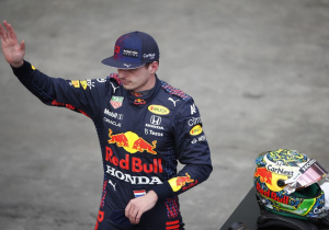 Verstappen haalt uit naar Mercedes: "Dit laat de ware aard van het beestje zien"