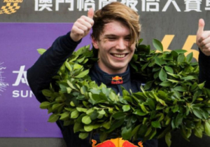 Ticktum stelt teleur in Aziatische Formule 3 en moet wachten op superlicentie